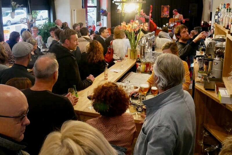 Bar à Lisieux : les sœurs Pinard le bistro où il se passe toujours quelque chose.